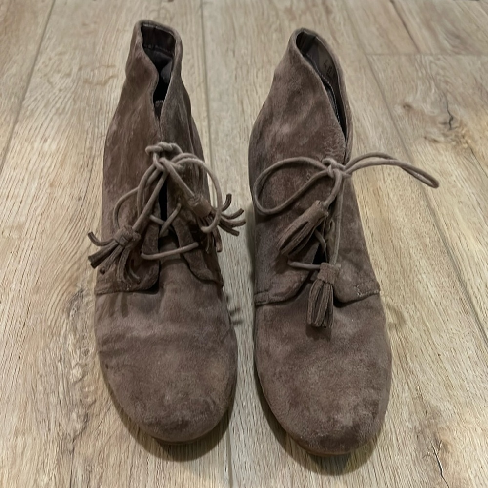 Dr. Scholl’s wedge booties